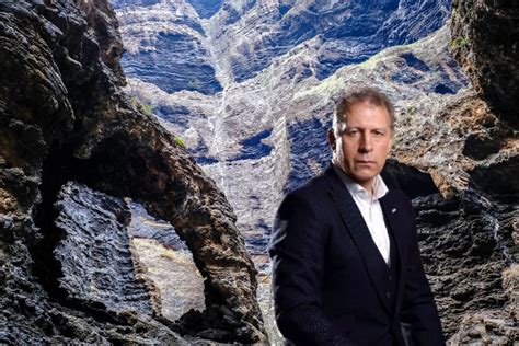 El investigador de Netflix que llega a Tenerife tras la desaparición .